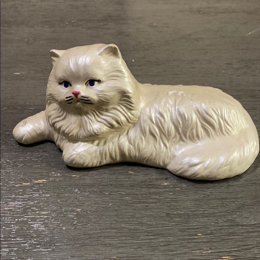 Long-Haired Cat Decor Figurine